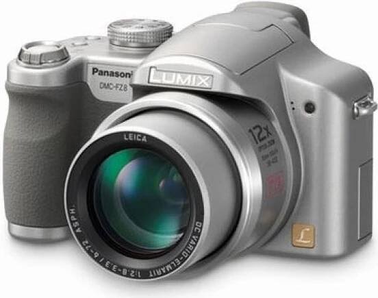 Digitální fotoaparát: PANASONIC LUMIX DMC-FZ8 (+brašna a další výbava)