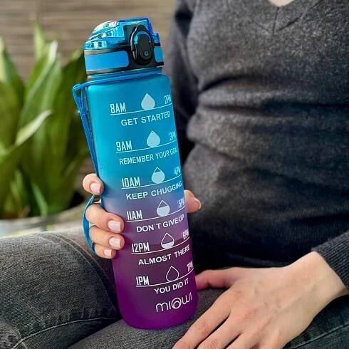 MOTIVAČNÍ TRITANOVÁ LÁHEV NA VODU LAHEV NA PITÍ MIOWI 1000 ML RŮŽOVO-MODRÁ Výška výrobku 28 cm