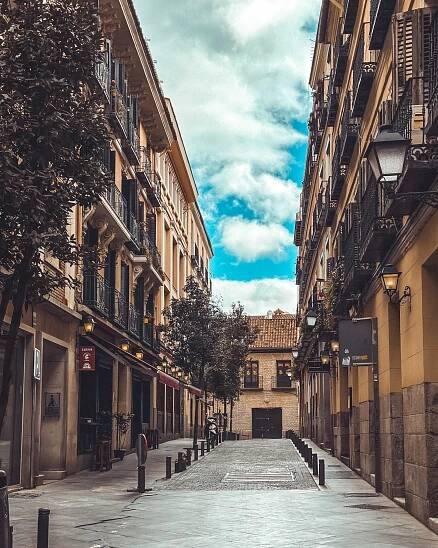 Madrid Travel Guide: Exploring History, Cuisine, and Culture in Spain’s Capital