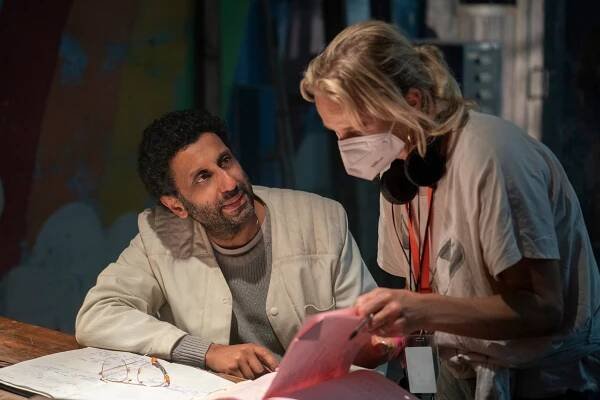 Adeel Akhtar - Sweet Tooth: Chlapec s parožím - Do hlubokých lesů - Z natáčení