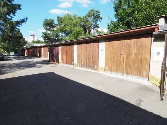 Prodej garáže, 19m2, Blansko – Salmova