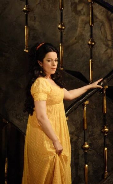 Angela Gheorghiu | Warner Classics
