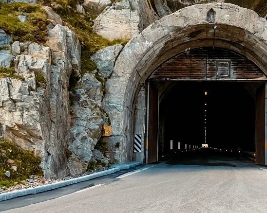 Gotthardský tunel bude také v roce 2025 několikrát přes noc uzavřen!