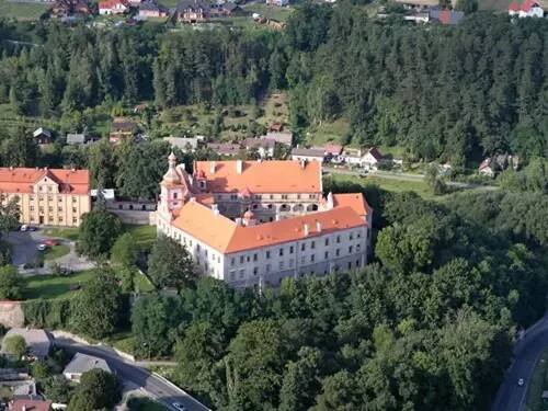 Informační centrum Bělá pod Bezdězem - zámek