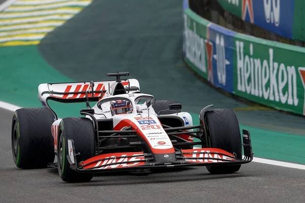 Magnussen nečekaně ovládl kvalifikaci na sprint F1 v brazilském Sao Paulu