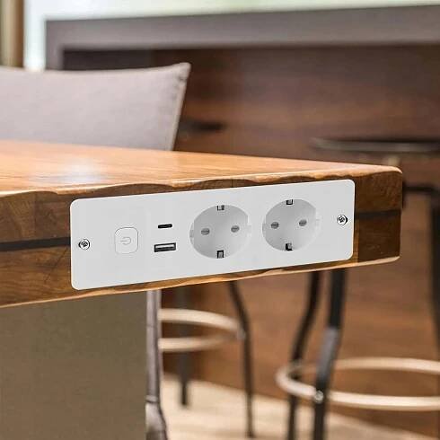Stolní zásuvka 2x230V + USB + USB-C, s přepínačem, 1,8 m, bílá Počet zásuvek 2 ks.