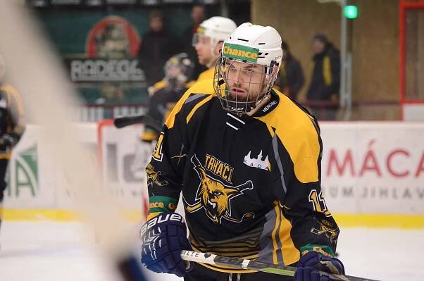HC Dukla Jihlava – Duklu posílí také útočník Matěj Zadražil, na try-out přichází Filip Eliáš. Osm hráčů končí