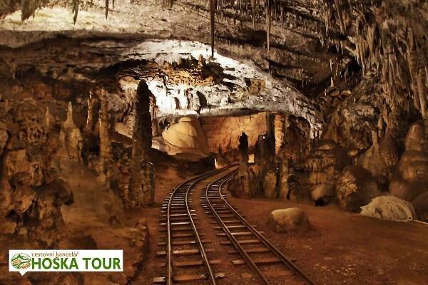 Postojenská jeskyně: nejkrásnější jeskyně Slovinska v Postojna | CK HOŠKA TOUR