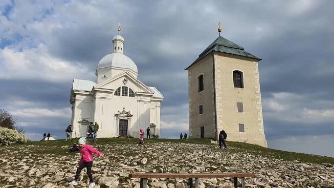 Křížová cesta na Svatý kopeček u Mikulova – Farnost Šakvice