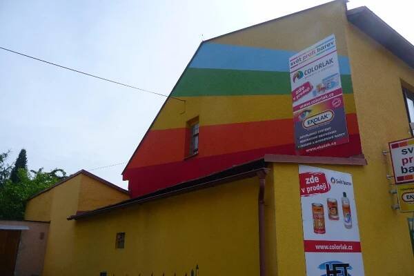 Exteriér obchodu – HOBBY-DŮM-ZAHRADA