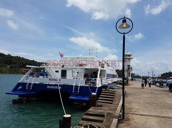 New Ferry in Koh Chang : The First Ferry Arrived in Bang Bao !