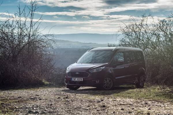 Test Ford Tourneo Connect 1.5 EcoBlue 2019: Místa na rozdávání (+VIDEO) - roadblog.cz
