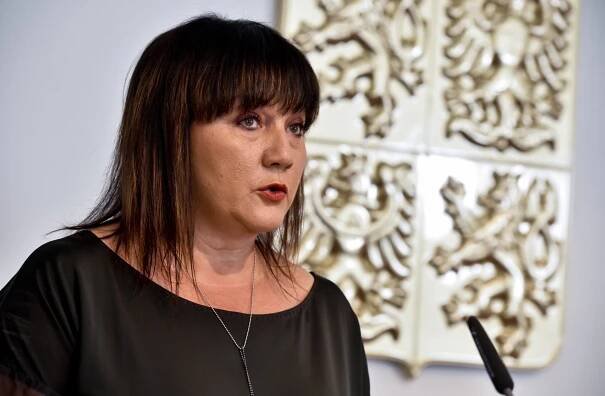 Otevřený dopis TI ministryni financí Aleně Schillerové. Daňové ráje nesmí být cílovou destinací veřejných rozpočtů ani v době pandemické krize - Transparency International