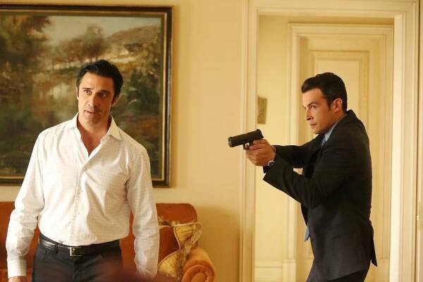 Sběratelé kostí - Drahokam v koruně - Z filmu - Gilles Marini, John Boyd