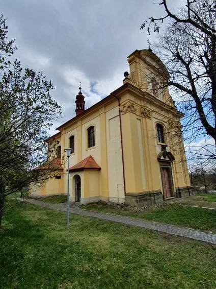 Römisch katholische Pfarrgemeinde Dlažkovice/Dlaschkovic - Wallfahrtsort & Jugendbegegnungszentrum Mariánské Radčice