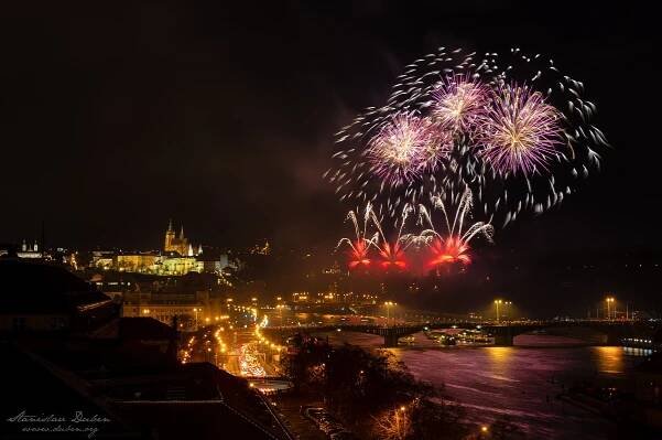 Novoroční ohňostroj - Praha 2019