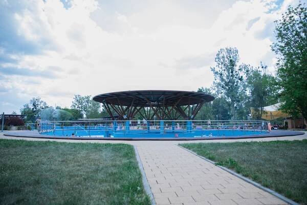 Baile Boghis – Acasa