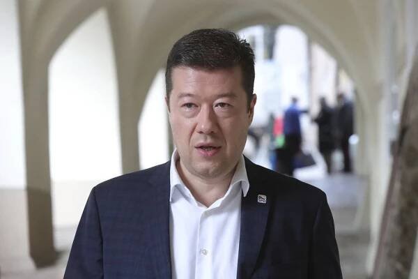 Okamura poslal Kalouskův návrh na blokaci Sněmovny „k šípku“. Odmítá i menšinovou vládu Babiše