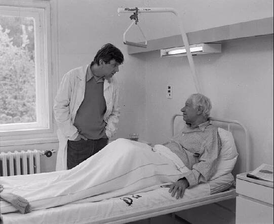 FOTO: Ladislav Pešek a Jaromír Hanzlík v legendární Sanitce. – stránka 7