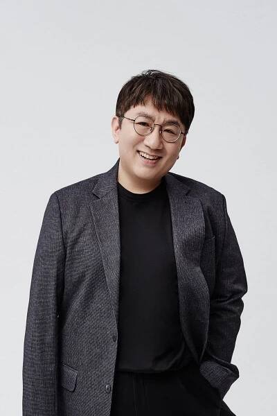 Čo sa deje v agentúre HYBE a prečo CEO ADOR Min Hee Jin tvrdí, že bola oklamaná? - Asianstyle