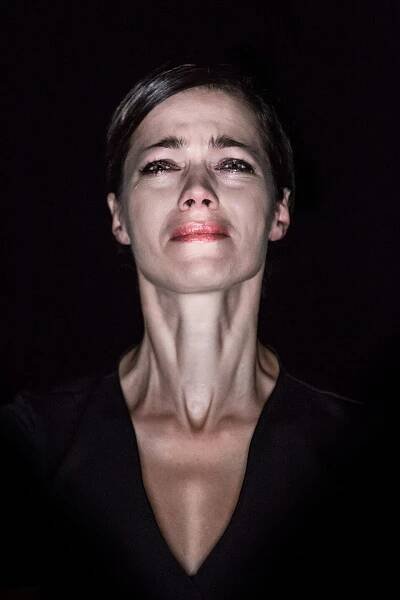 Soubor:Phrasing the Pain Nataša Novotná 2014.jpg – Wikipedie