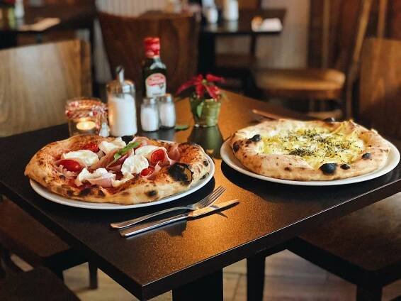 Mediathek - Trattoria Luna