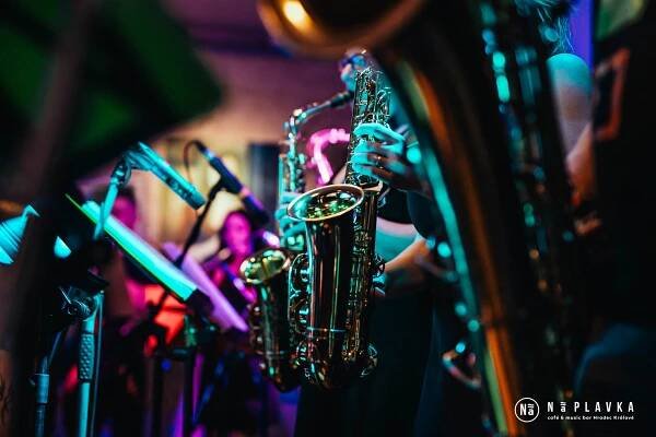 Fotogalerie Vánoční FACTORIAL! ORCHESTRA - Nãplavka café &..