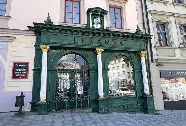 Barokní lékárna U Bílého jednorožce v Klatovech