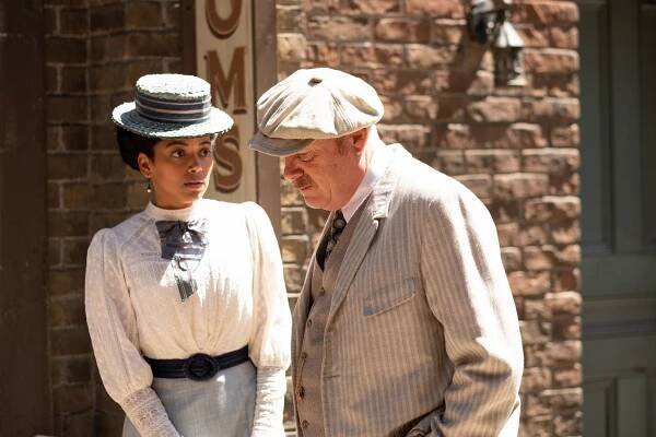 Případy detektiva Murdocha - Série 14 - Murdoch a tulák - Z filmu - Shailene Garnett, Thomas Craig