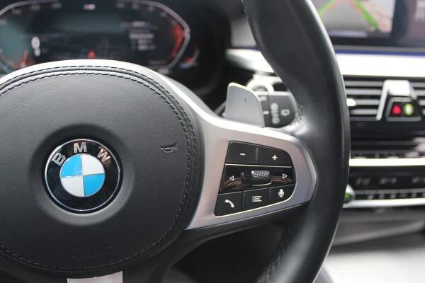 BMW 520d xDrive Touring Mpaket na prodej Renocar Synot, a.s. - BMW Zlín