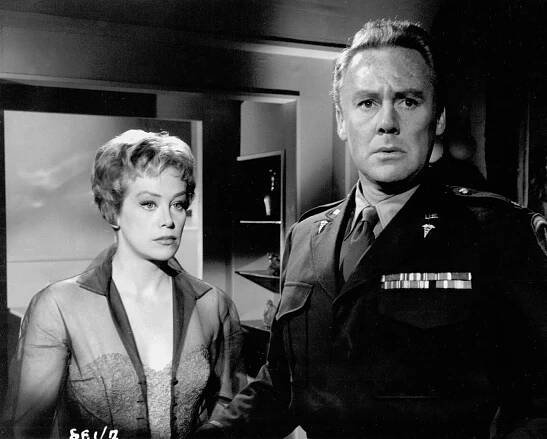 Subway in the Sky - Z filmu - Hildegard Knef, Van Johnson