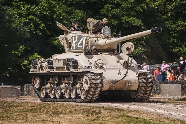 Sherman Tank - M51 Super Sherman