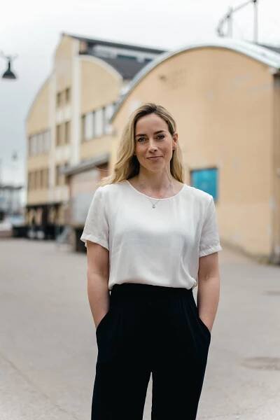 Punttikomedia - Promo - Iina Kuustonen