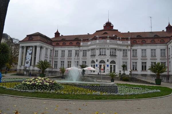 Karlovy Vary chtějí dát letos 20 milionů Kč na opravy v Alžbětiných lázních