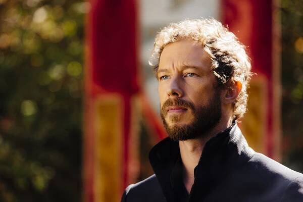 Dívka odjinud - Origin - Z filmu - Kris Holden-Ried