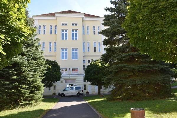 Dětská psychiatrická nemocnice v Opařanech neskončí