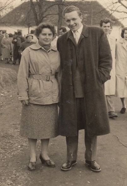 Josef Lexa se svou budoucí manželkou Annou Rybovou, 1956