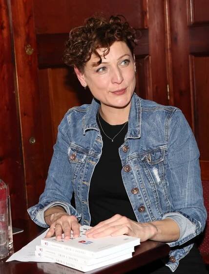 FOTO: Adéla Elbel je komička a moderátorka. – stránka 8