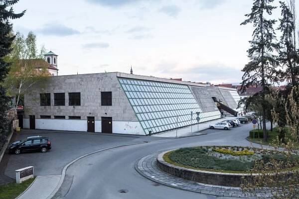 KULTURNÍ DŮM CRYSTAL – Architektura 489