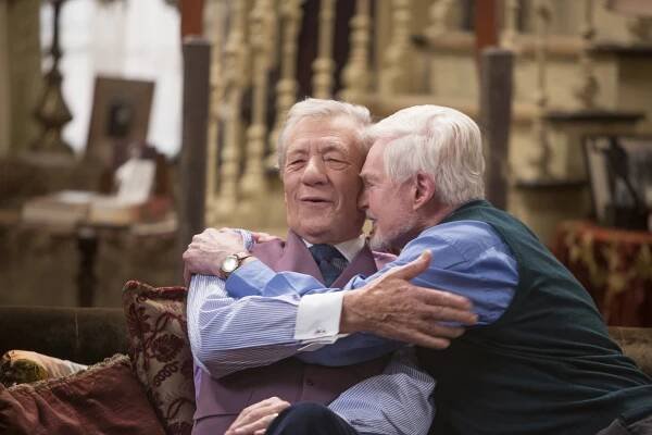 Jízlivě tvůj - Ballroom - Z filmu - Ian McKellen, Derek Jacobi
