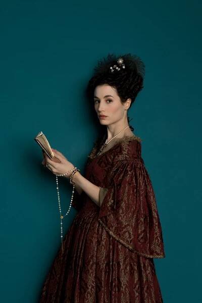 Elisa Lasowski - Versailles - Promo