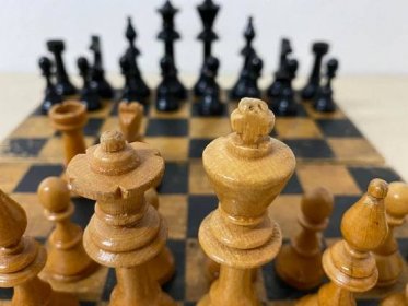 Šachy dřevěnné - undefined
