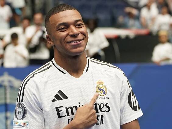 Mbappého debut sa zrodí neďaleko Slovenska: Real Madrid chce začať sezónu ziskom trofeje