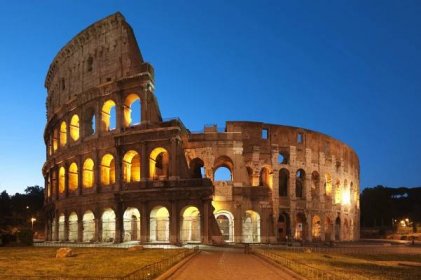 Obraz noční Koloseum v Římě. — Stock obrázek