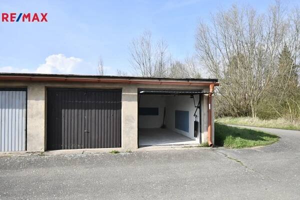 Pronájem garáže 18 m2, Slezské Předměstí - Hradec Králové | RE/MAX Future