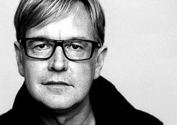 Andrew Fletcher – Nikdy se výrazně nepodílel na skládání písní Depeche Mode, měl však klíčovou roli v záležitostech kapely mimo jeviště