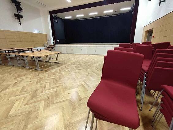 Kino Astra v Jevíčku se proměnilo v moderní kulturní centrum. První návštěvníci se sem podívají v dubnu.