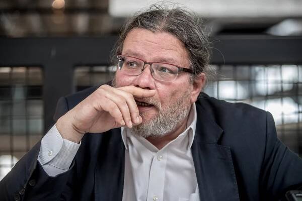 Ve stovce nejvlivnějších europoslanců je pět Čechů. Dva ale po volbách končí