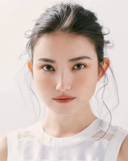 Mixed Asian Media–Actress Maria Zhang on Finding Comfort in the Middle Place 
