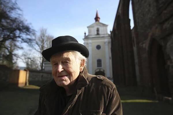 Zemřela hvězda seriálu Třicet případů majora Zemana: Herce Hlušičku přemohla rakovina